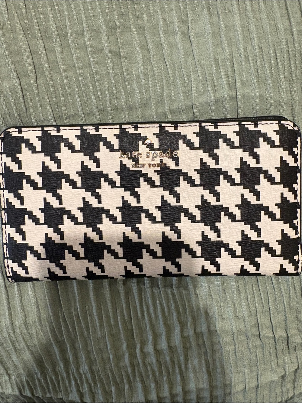 kate spade Black and White Houndstooth Zip Wallet with Gold Logo